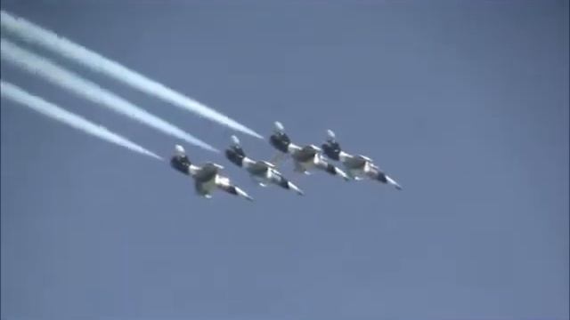 Albatros L39 Jet show смотреть онлайн