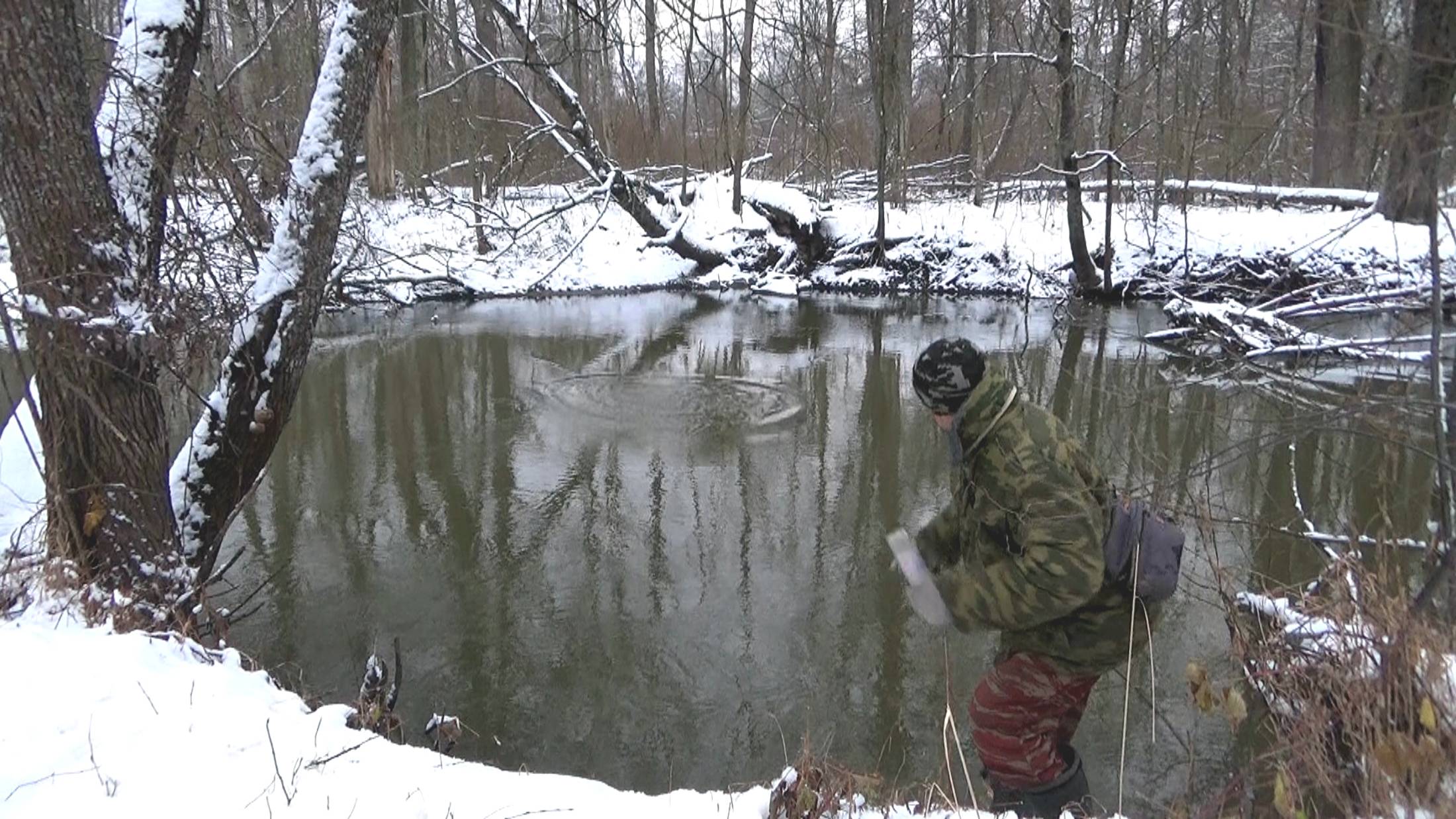 Рыбалка 7 деабря на малой реке на10 донок - закидушек с ночёвкой! Как есть в реальности смотреть онлайн