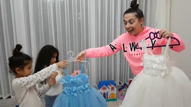 Sıla ve Mira üzgün Annesi sürpriz yapıyor | Çocuk Videosu смотреть онлайн