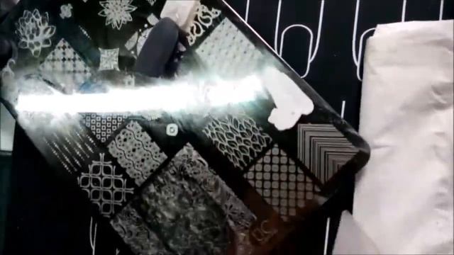 Konad z efektem lustra смотреть онлайн