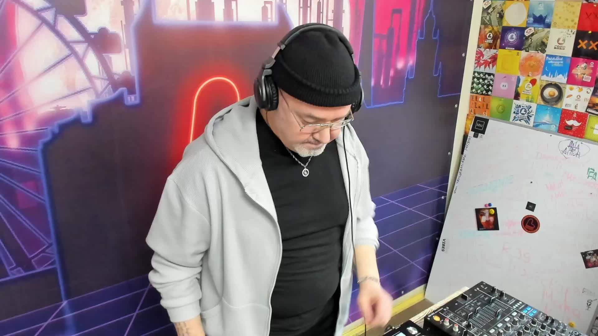 Живые игры 09.12.24 смотреть онлайн