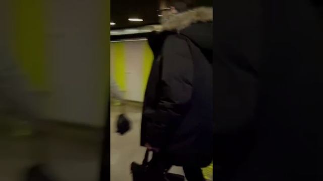 Корпорация Юмора - Зашёл в туалет , вышел победителем ! Пранк смотреть онлайн