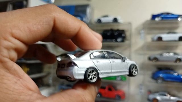HONDA Civic Type R DCT DIECAST 1:64 смотреть онлайн