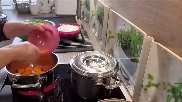 Котлеты с тушенными овощами и картофельное пюре!Вкусный обед!Домашняя еда Кухня Рецепты смотреть онлайн