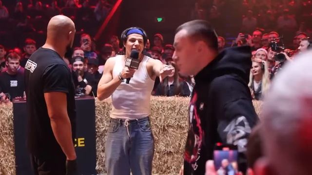 Регбист дал леща Тарасову!