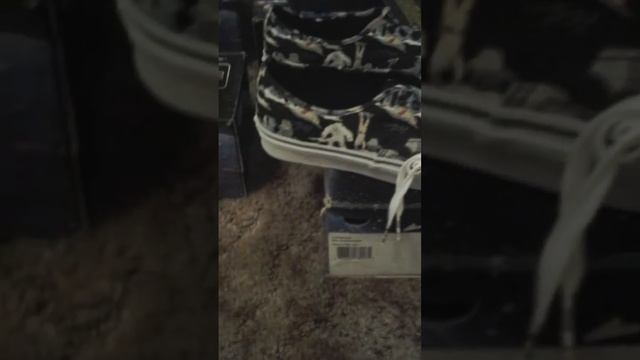 Shoe Unboxing: Vans Star Wars Collection смотреть онлайн