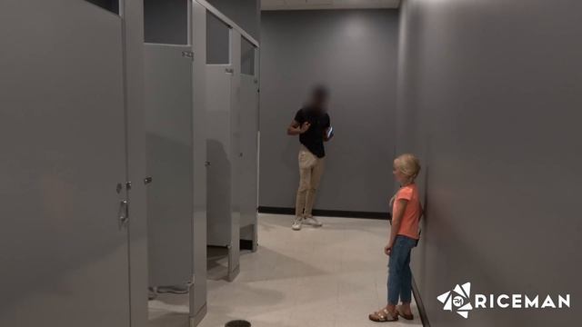 Switching Bathroom Signs Prank Part 7! смотреть онлайн