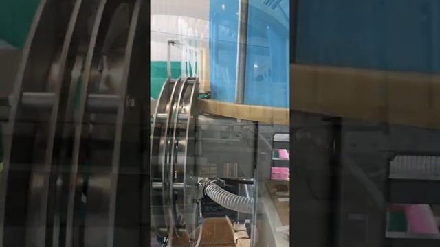 Линия ориентации и укупорки бутылок помпами - разработка ООО ПТФ Техпром смотреть онлайн