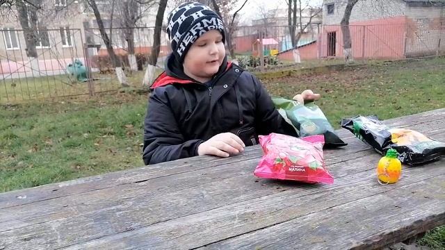 обзор на чипсы😸 смотреть онлайн