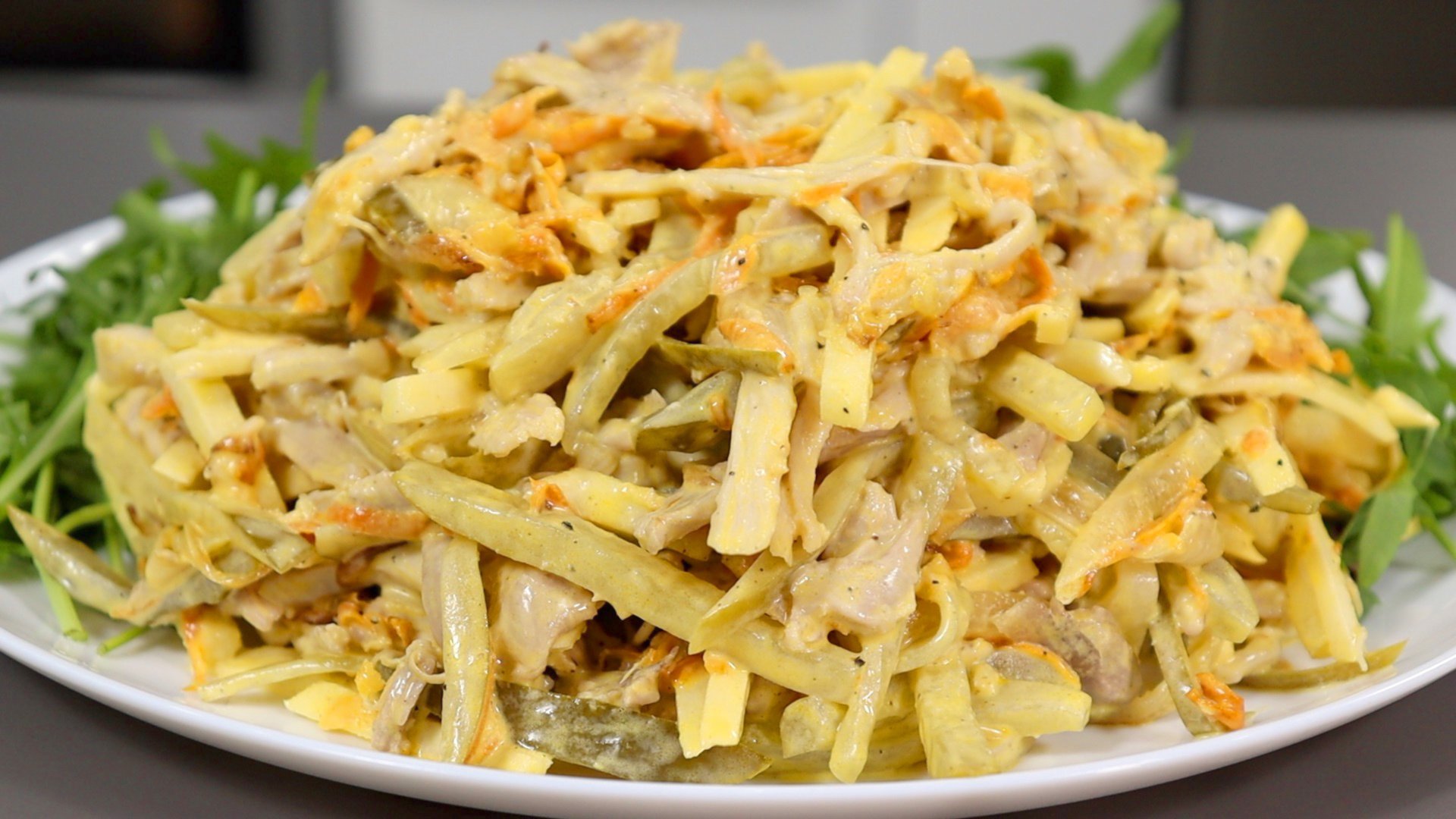 Ни одного праздника без этого салата! Ну очень вкусный САЛАТ "ОБЖОРКА" смотреть онлайн