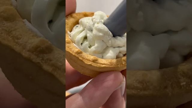 Тарталетки с красной икрой смотреть онлайн