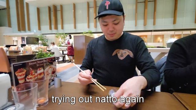 The BEST Sushi, Udon and Strawerries EVER | Japan Food Trip - Part 1 | Yokohama, Tokyo, Yanaka Ginz смотреть онлайн