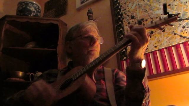 Whoa Back Buck (baritone ukulele) смотреть онлайн