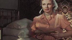 Расцвела под окошком белоснежная вишня