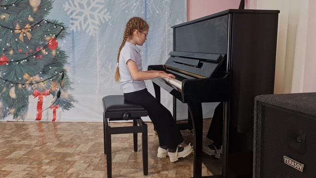 Моклакова Арина 7 лет.Р.н.п. "Барыня" смотреть онлайн