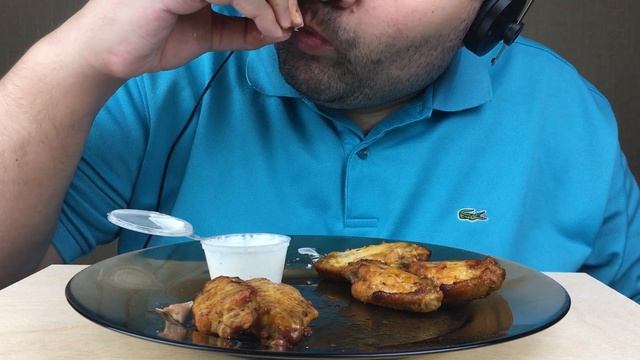 ASMR BUFFALO CHICKEN WINGS (Eating Sounds) NO TALKING смотреть онлайн