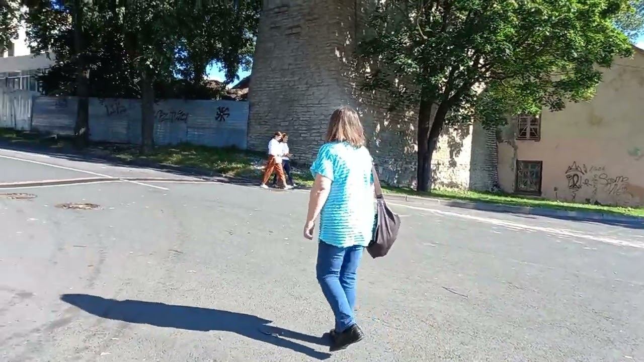 Псков. Набережная. Выход в город смотреть онлайн