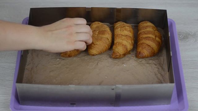 Brzi kolač sa kroasanima koji se ne peče. смотреть онлайн