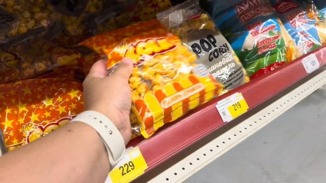 АРУНА НЕГЕ РЕНЖІДІ?! 😬🤔🥺💛САРЫ ТҮС 💛 🍋🍯🧀🥞🚜🧽📒💛 ЧЕЛЛЕНДЖ ЖЕЛТЫЙ ЦВЕТ 💛 смотреть онлайн