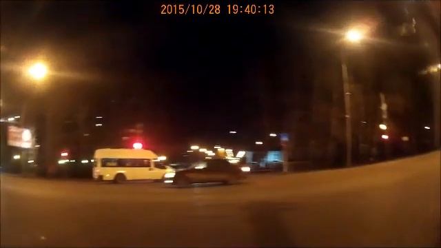 Велосипед. Некоторые водители ездят на красный