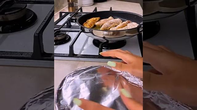 Курочка в сливочно-грибном соусе смотреть онлайн