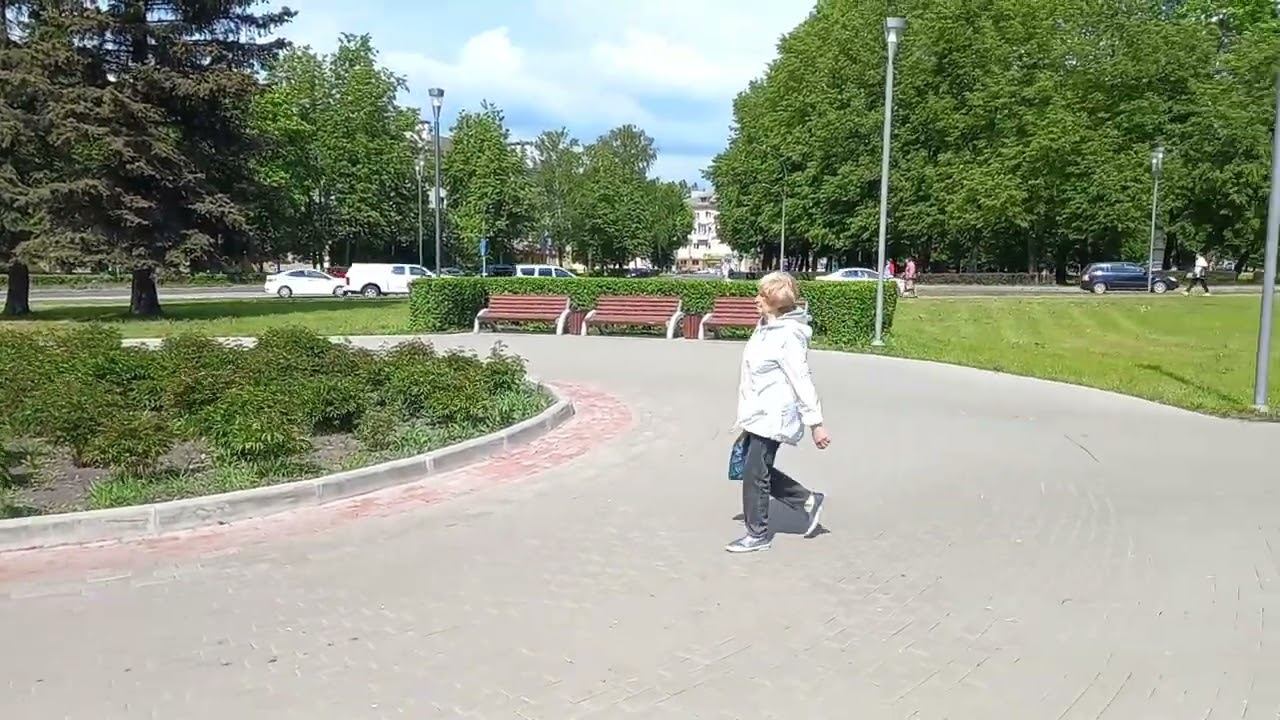 Великий Новгород. Идём к кремлю смотреть онлайн