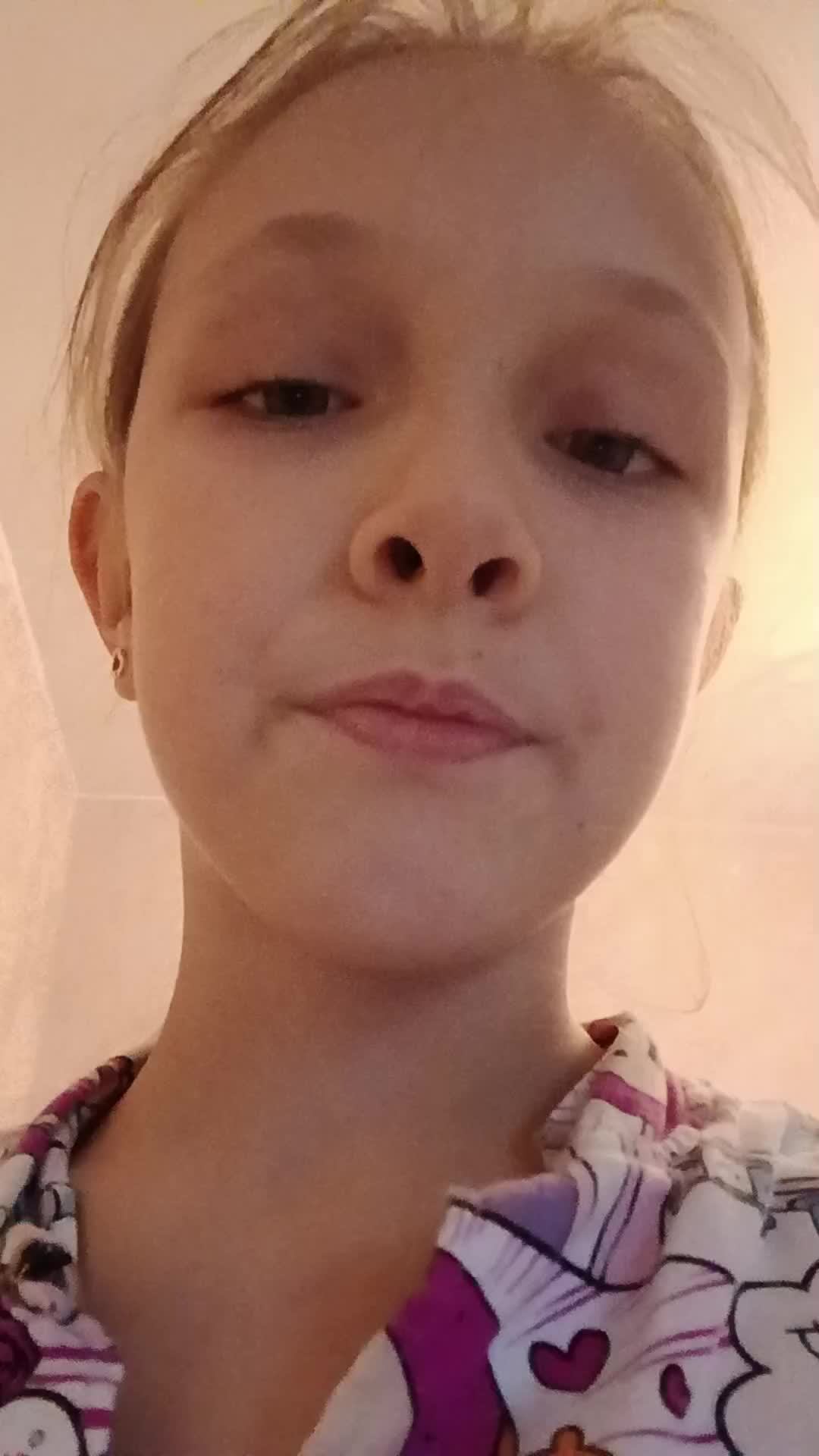 украшают ёлку смотреть онлайн