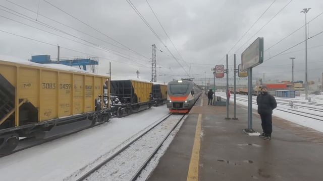 Электропоезд ЭП2Д-0037 ЦППК станция Москва-Товарная-Курская смотреть онлайн