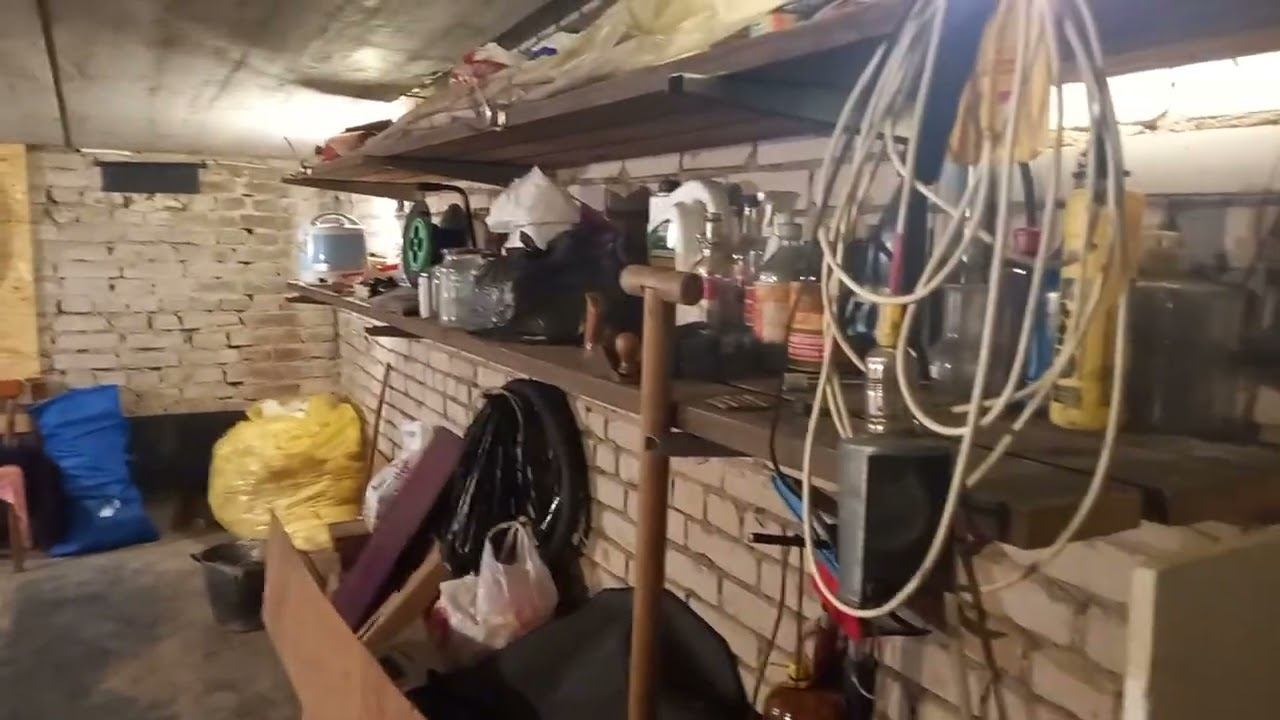 В поисках гаража. Смотрю кирпичный гараж за 300 т.р смотреть онлайн