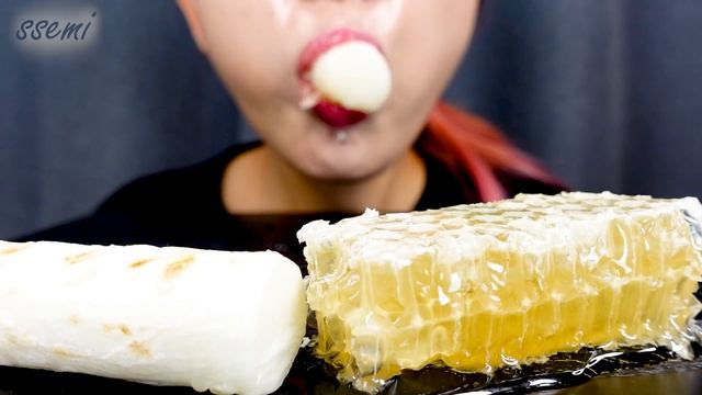 [Mukbang]🐝꾸덕꾸덕! 벌집꿀 먹방!(+😋가래떡과 함께~❣️) HONEYCOMB 리얼사운드 EATING SOUNDS ASMR | 쎄미 смотреть онлайн