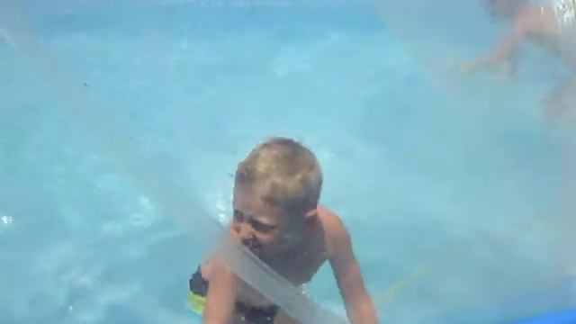 нас с братом реальна калбасит!!!!!!!!!!!!!!!!!!!! смотреть онлайн
