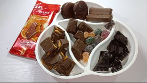 Асмр Шоколадный 🍫🍨🥮🍬 приятные звуки распаковки шоколадок для вашего хорошего засыпания🫶🏻💖