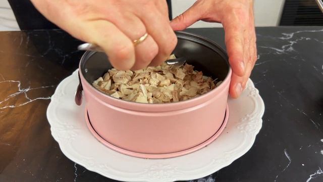 Салат "Кучерявый Цыпленок" на Праздник! смотреть онлайн