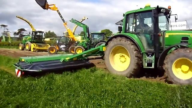 John Deere Trailed Moco смотреть онлайн
