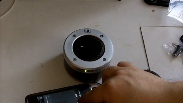 Sound Compare X-Mini 2 vs iM237 смотреть онлайн