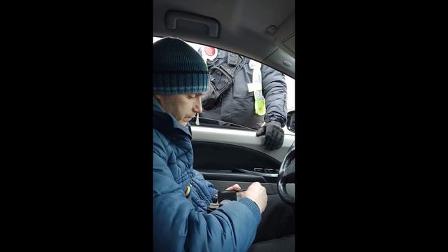 ОЧЕРЕДНОЙ ИДИОТ КИЕВСКОЙ ПОЛИЦИИ смотреть онлайн