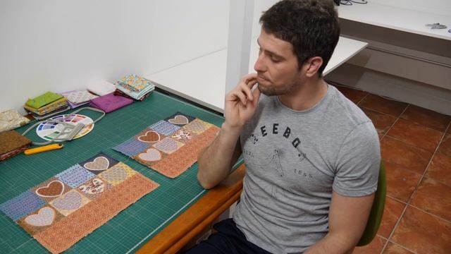 James Embroiders a Tote Bag In The Hoop - EP 6 смотреть онлайн