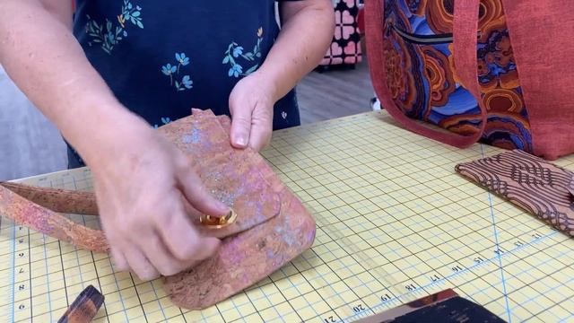 Cary Quilting Company, 10/5/22: Nutty Kit, Shop Hop, and Deb's Duffels смотреть онлайн