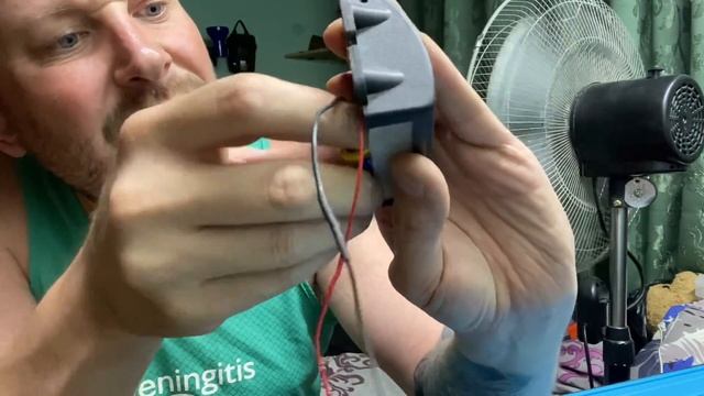О Тема Сам Рукам Сделай Батарея 9V установить. DEAF смотреть онлайн