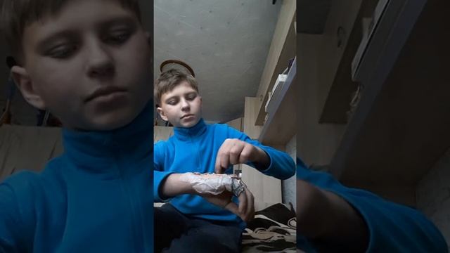 Страшная рука на хелоин смотреть онлайн