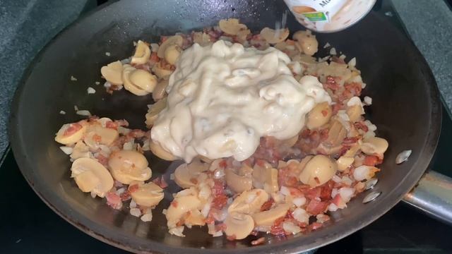 PASTA CARBONARA | QUICK & EASY смотреть онлайн