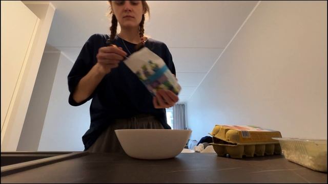 ВЛОГ, НЕ ПУСТИЛИ В РЕСТОРАН, ИГРАЕМ В БИЛЬЯРД И ПРАЗДНУЕМ ПАСХУ, РИГА, ЛАТВИЯ смотреть онлайн