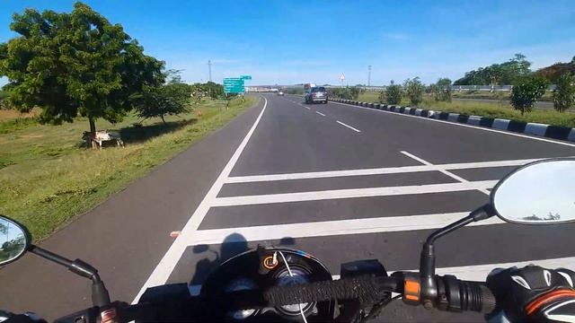 100CC GROUP RIDE KODAIKONAL KOOKAL | BISON ENCOUNTER |#100CCTOUT #100CCMOTOVLOGGER #KOOKAL смотреть онлайн