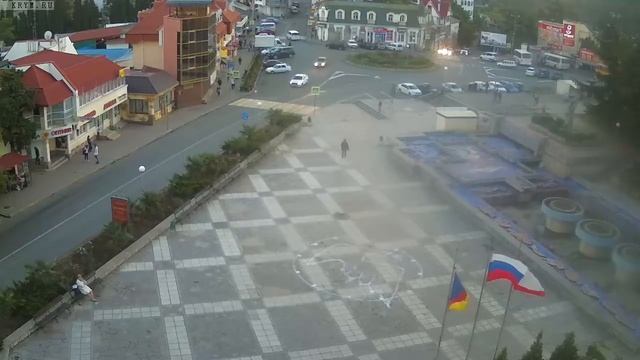 Вебкамера "Площадь Советская". Запись 08.10.2016 18:00:16 смотреть онлайн