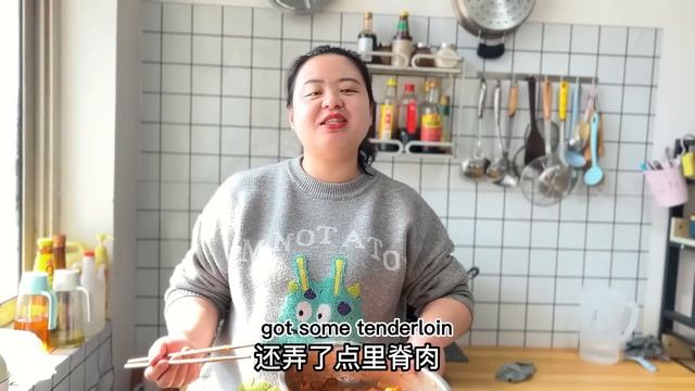 今天这个裹满麻酱的流汁宽粉应该没人能拒绝，颠覆你对宽粉的认知，呲溜一口真的太满足！【胖手手丹丹】 смотреть онлайн