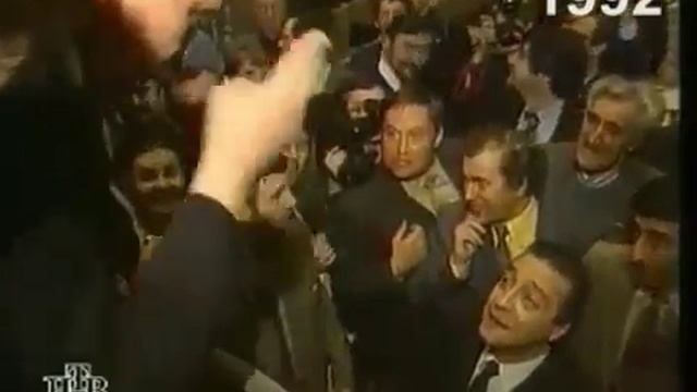 Диалог Жириновского и Хазанова про гражданство. 1992 год. смотреть онлайн