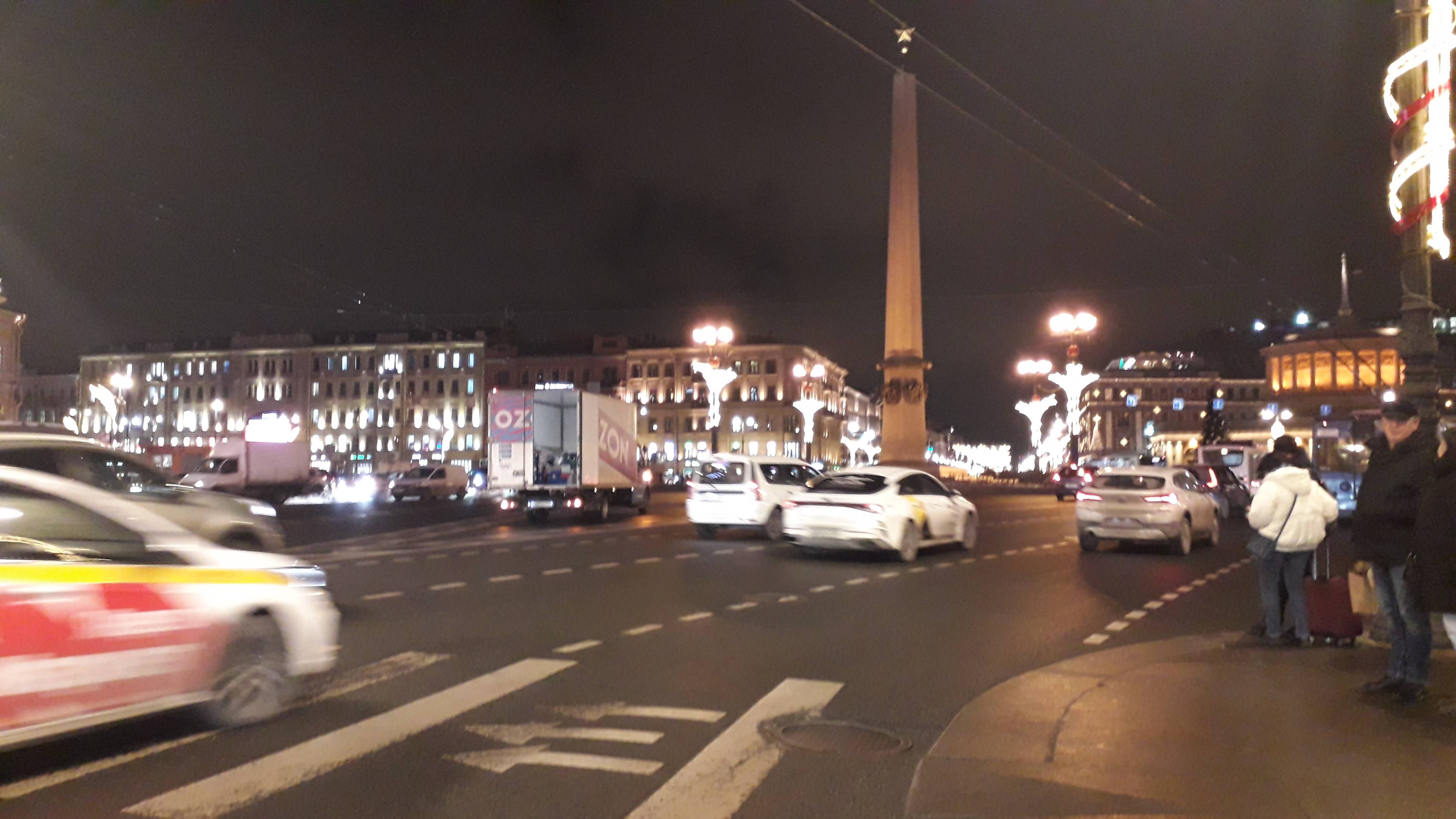 Санкт-Петербург. Прогулки по Невскому проспекту. Площадь Восстания красива всегда, особенно вечером смотреть онлайн