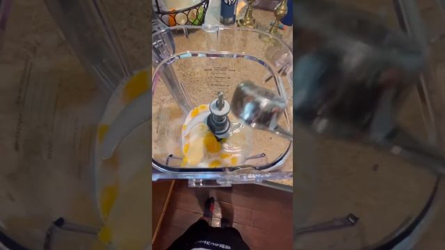 Let’s make a Peach Smoothie🍑🥛 смотреть онлайн