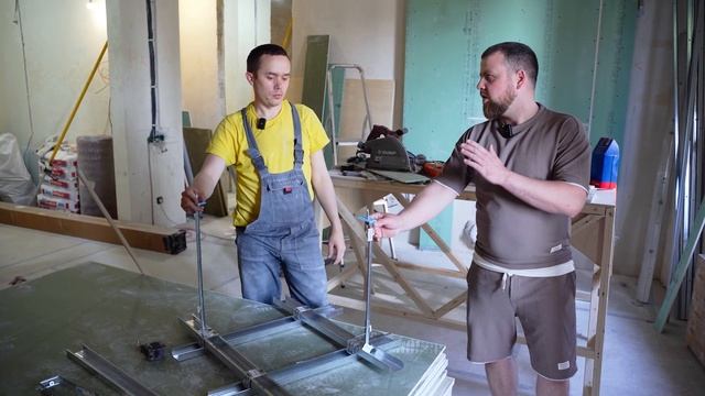 Потолок из ГИПСОКАРТОНА. Что надо знать!? смотреть онлайн