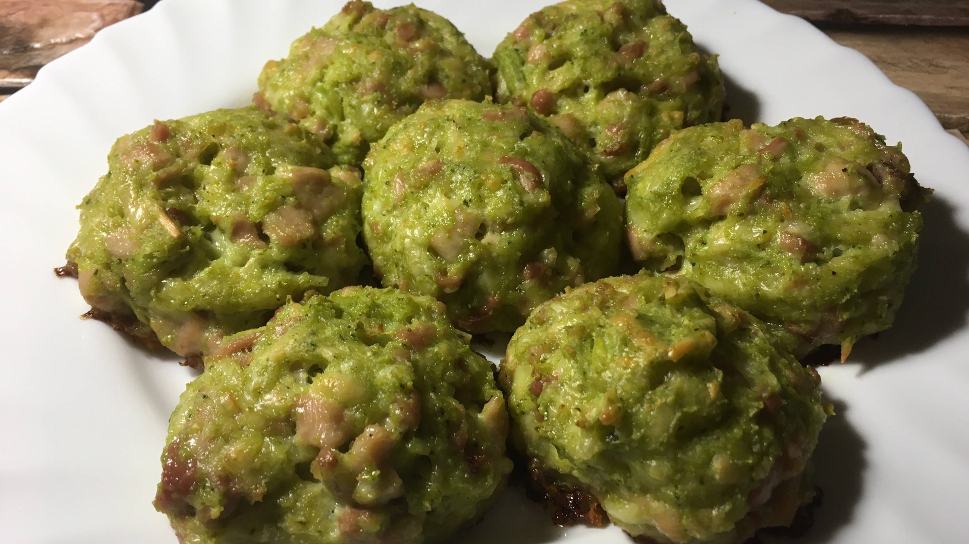 Куриные котлеты с брокколи и сыром смотреть онлайн